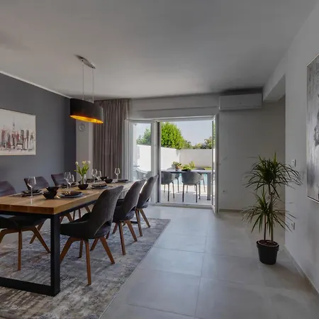 Iva & Nika Apartman Fazana