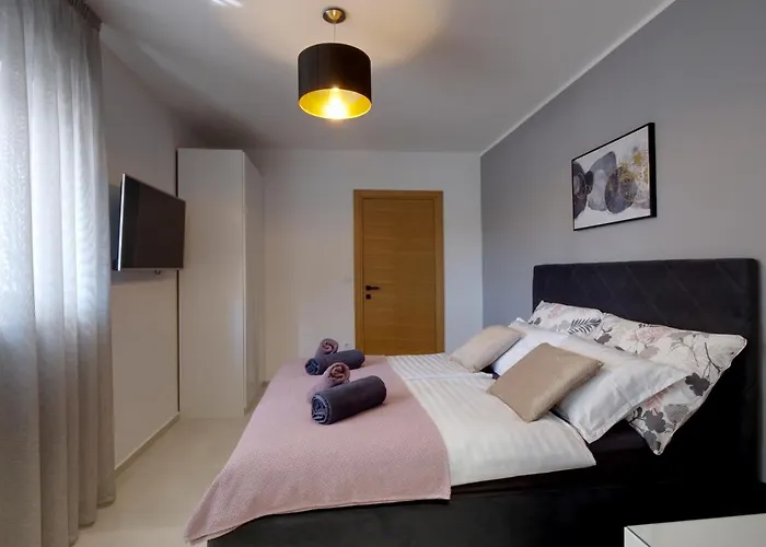 Iva & Nika Apartman *